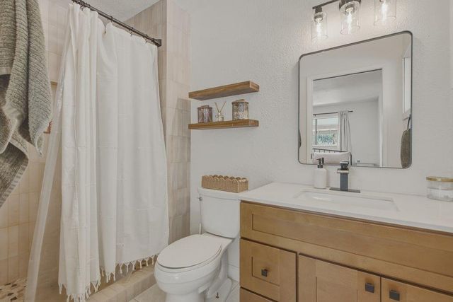 819 Lewis Road, Royal Oaks, CA 95076