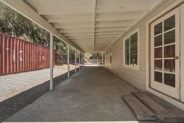 819 Lewis Road, Royal Oaks, CA 95076
