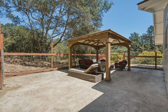 819 Lewis Road, Royal Oaks, CA 95076