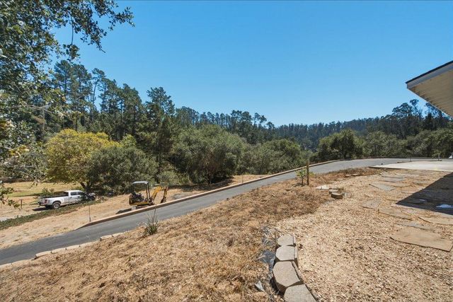 819 Lewis Road, Royal Oaks, CA 95076