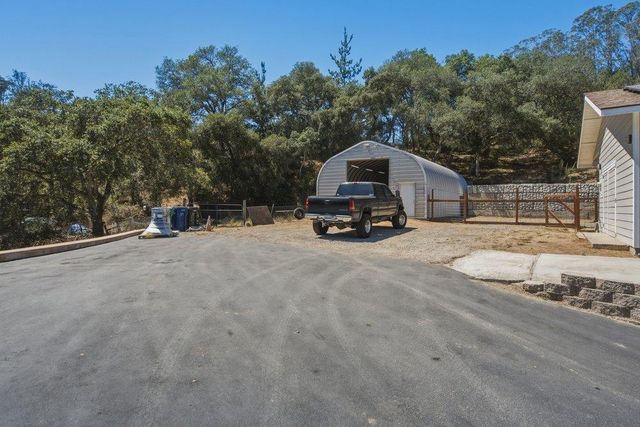 819 Lewis Road, Royal Oaks, CA 95076