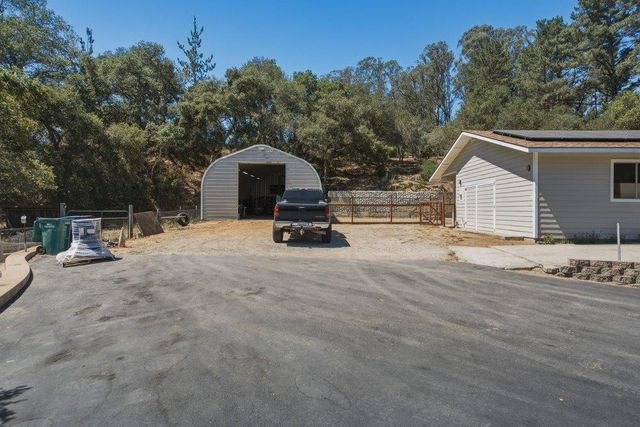 819 Lewis Road, Royal Oaks, CA 95076