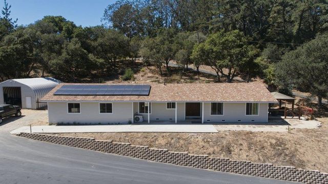 819 Lewis Road, Royal Oaks, CA 95076
