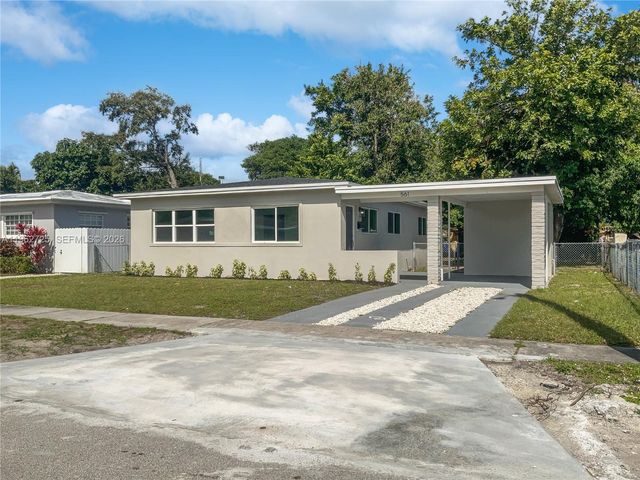 561 NE 173rd St, North Miami Beach, FL 33162