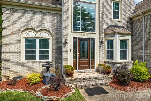 13020 Shannon Park Lane, Charlotte, NC 28273
