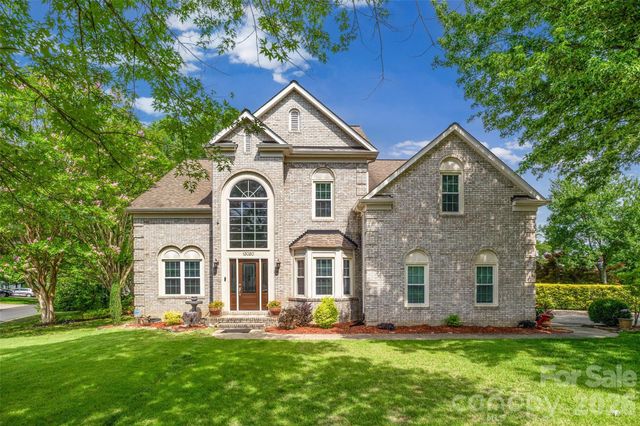 13020 Shannon Park Lane, Charlotte, NC 28273