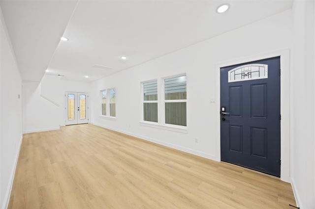 8118 De Priest Street A, Houston, TX 77088