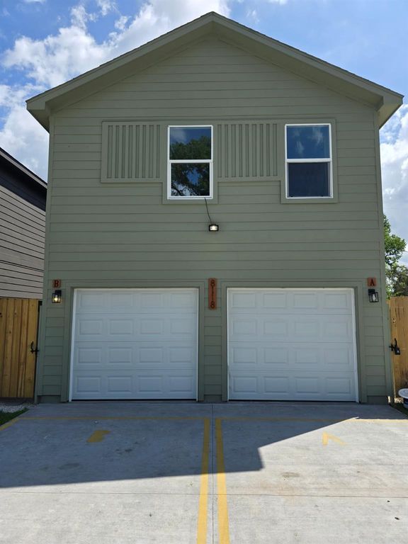 8118 De Priest Street A, Houston, TX 77088