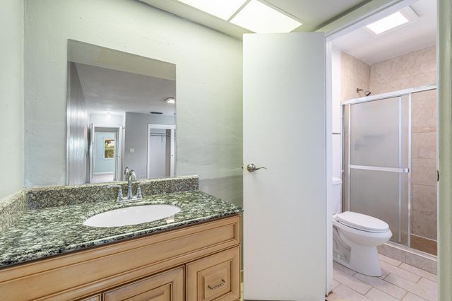 6391 Park St, Hollywood, FL 33024