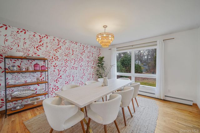 14 Cordwood Path, Shoreham, NY 11786