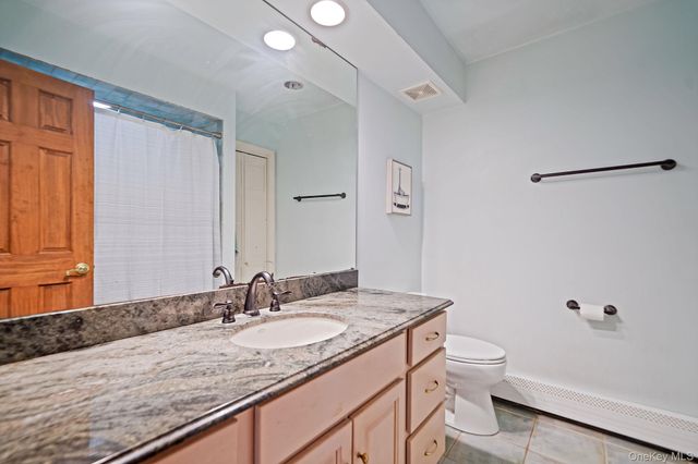 14 Cordwood Path, Shoreham, NY 11786