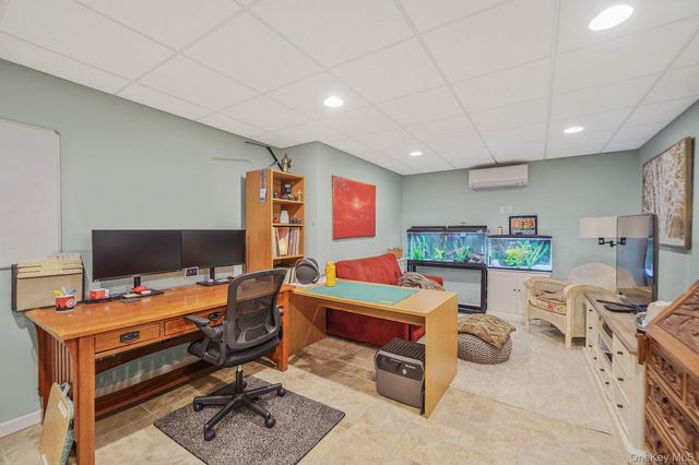 14 Cordwood Path, Shoreham, NY 11786