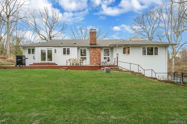 14 Cordwood Path, Shoreham, NY 11786