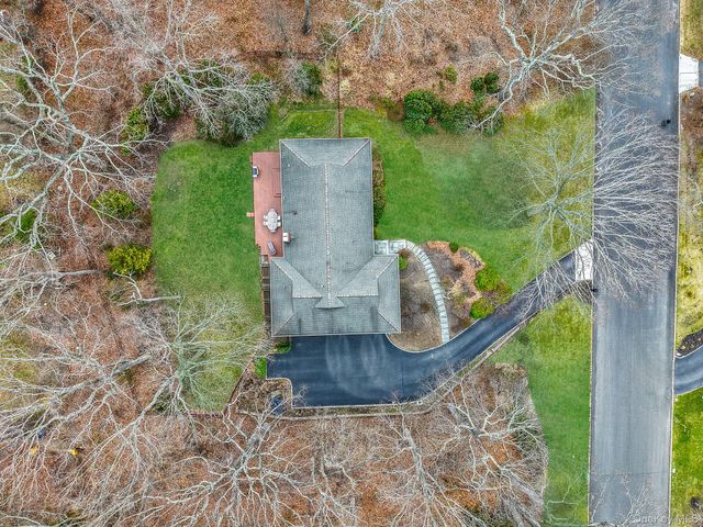 14 Cordwood Path, Shoreham, NY 11786