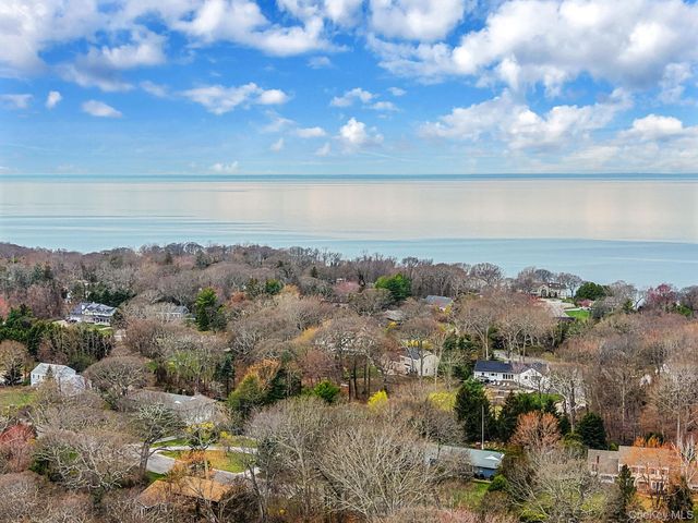 14 Cordwood Path, Shoreham, NY 11786