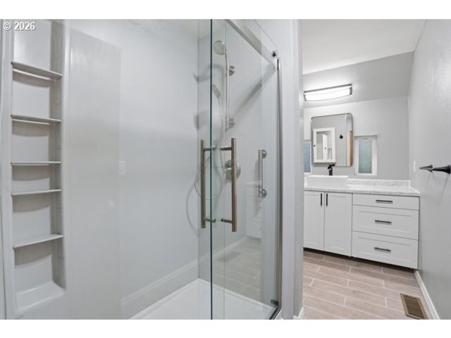 903 Ne SUNSET Ct, Clatskanie, OR 97016