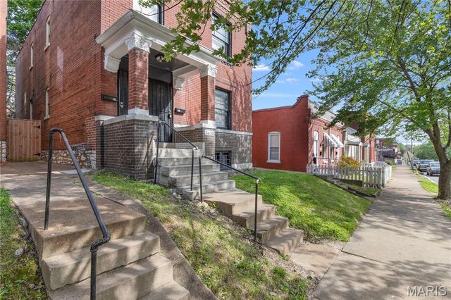 3630 Iowa Avenue, St Louis, MO 63118