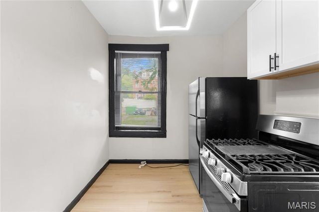 3630 Iowa Avenue, St Louis, MO 63118
