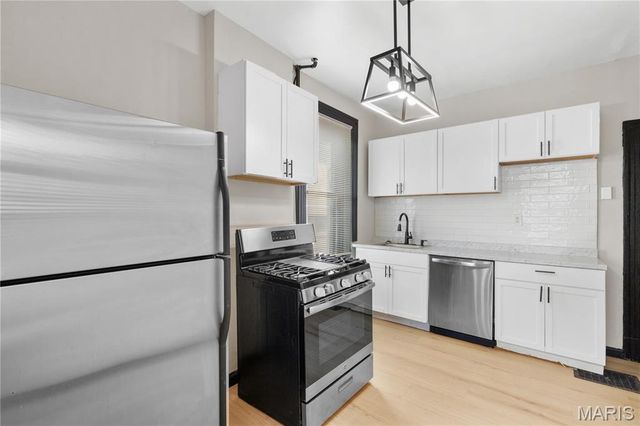 3630 Iowa Avenue, St Louis, MO 63118