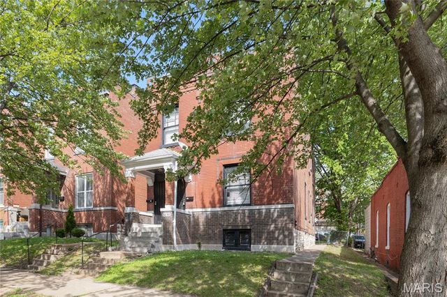 3630 Iowa Avenue, St Louis, MO 63118