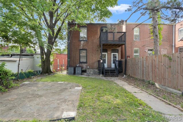 3630 Iowa Avenue, St Louis, MO 63118