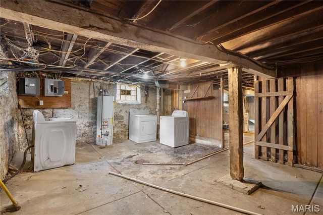 3630 Iowa Avenue, St Louis, MO 63118