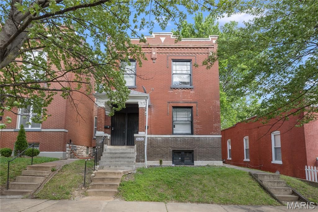 3630 Iowa Avenue, St Louis, MO 63118