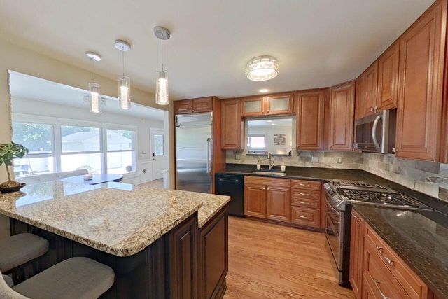 1700 Evergreen Street, Trenton, MI 48183