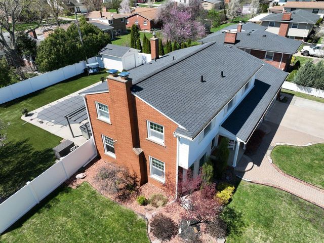 1700 Evergreen Street, Trenton, MI 48183