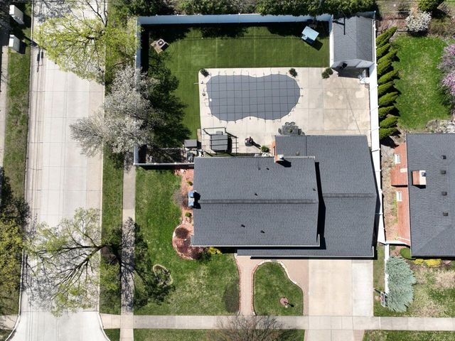 1700 Evergreen Street, Trenton, MI 48183
