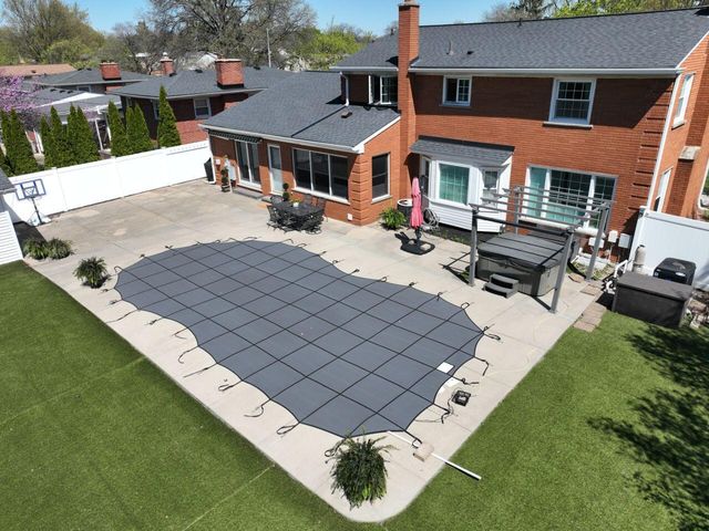 1700 Evergreen Street, Trenton, MI 48183
