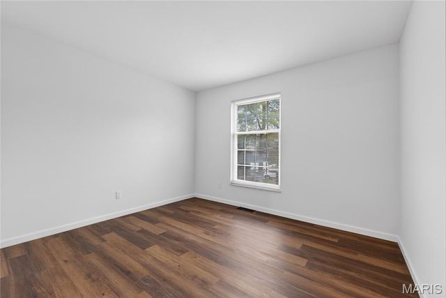 4351 Chateau De Ville Drive D, St Louis, MO 63129