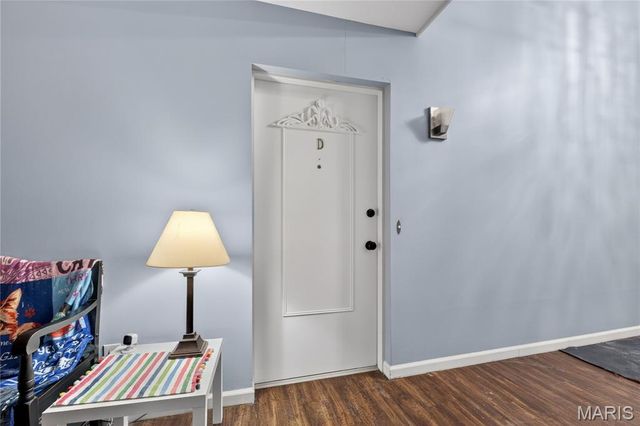 4351 Chateau De Ville Drive D, St Louis, MO 63129