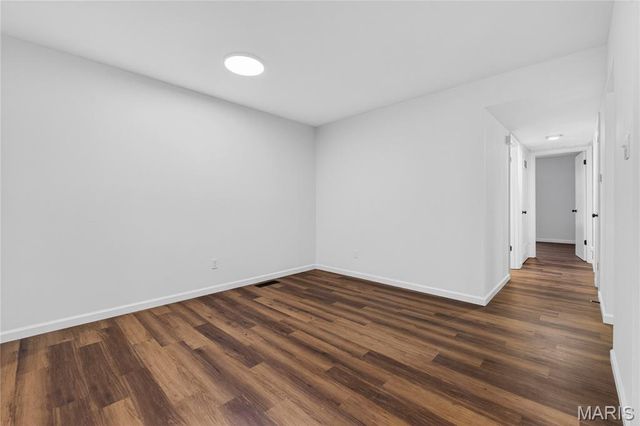 4351 Chateau De Ville Drive D, St Louis, MO 63129