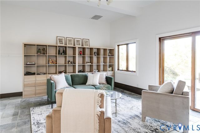 9712 Cherokee Rd, Richmond, VA 23235