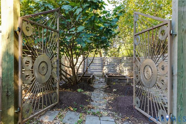 9712 Cherokee Rd, Richmond, VA 23235