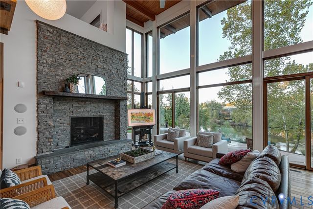 9712 Cherokee Rd, Richmond, VA 23235