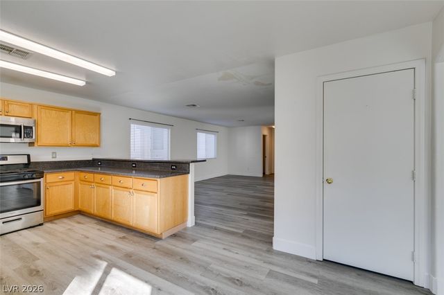 9321 COPPER BAY Avenue, Las Vegas, NV 89129