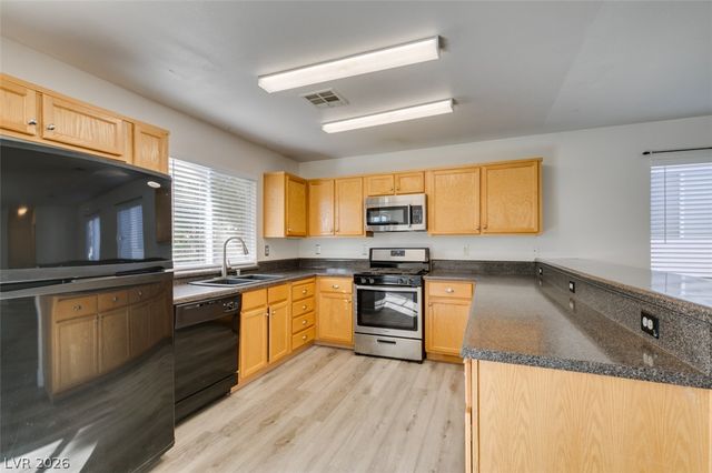 9321 COPPER BAY Avenue, Las Vegas, NV 89129