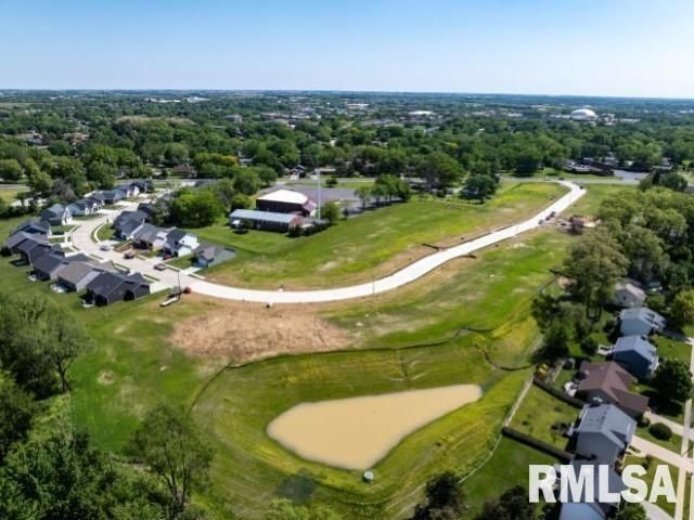 4730 WILLOW Circle, Davenport, IA 52806