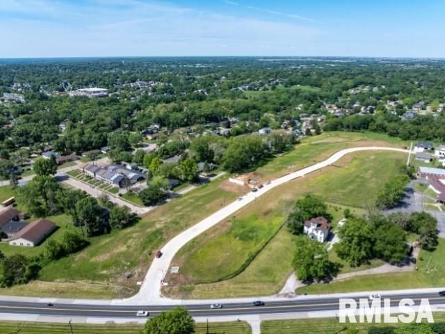 4730 WILLOW Circle, Davenport, IA 52806