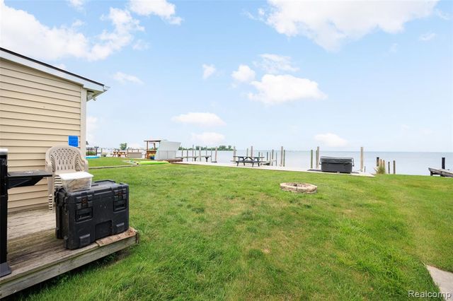 41260 Conger Bay Drive, Harrison Twp, MI 48045