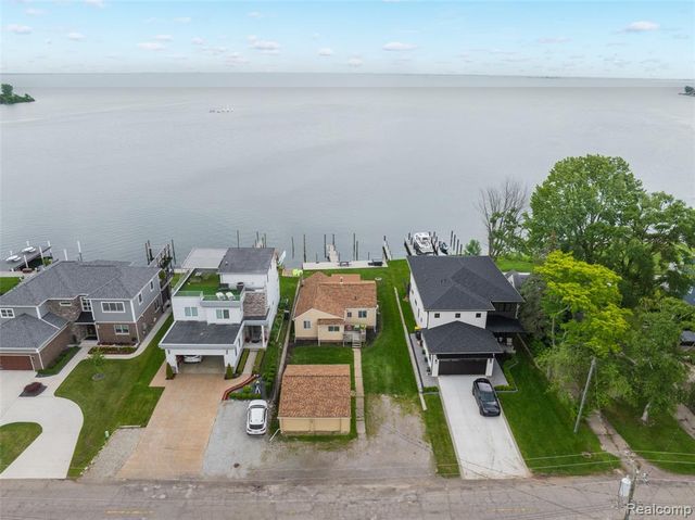 41260 Conger Bay Drive, Harrison Twp, MI 48045