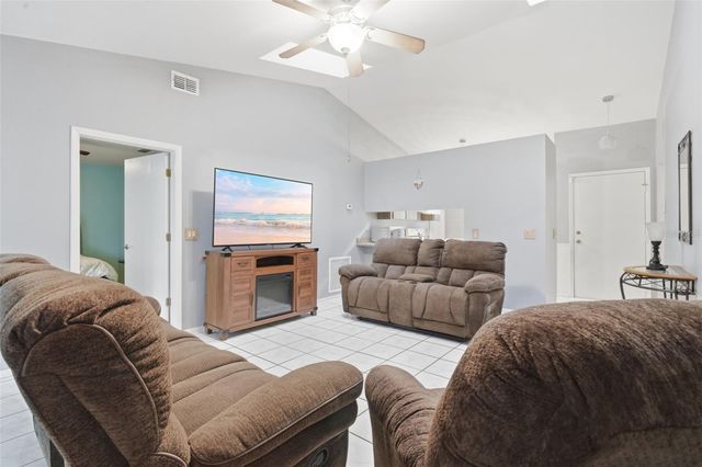 61 FLORIDANA ROAD, Debary, FL 32713