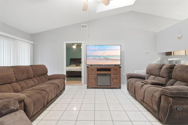 61 FLORIDANA ROAD, Debary, FL 32713