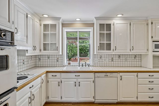 2397 Foxhaven Dr, Franklin, TN 37069