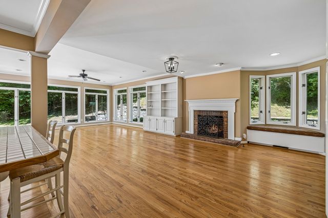 2397 Foxhaven Dr, Franklin, TN 37069
