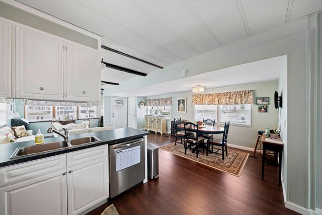 79 Arrowhead Dr, Plymouth, MA 02360