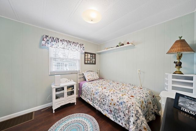 79 Arrowhead Dr, Plymouth, MA 02360