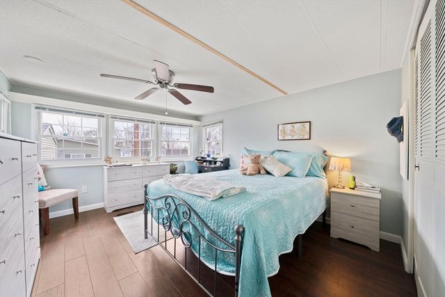 79 Arrowhead Dr, Plymouth, MA 02360